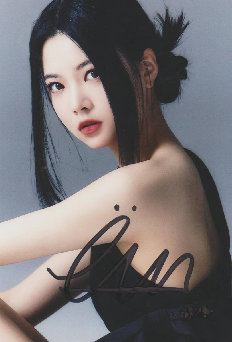 LE SSERAFIM ウンチェ サイン入り インスタントフォト 直筆サイン LE