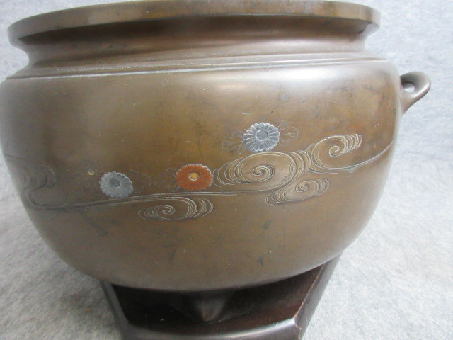 古銅 時代物 梅銀象嵌 瓶掛 大火鉢 古銅 時代物 梅銀象嵌 瓶掛 大火鉢