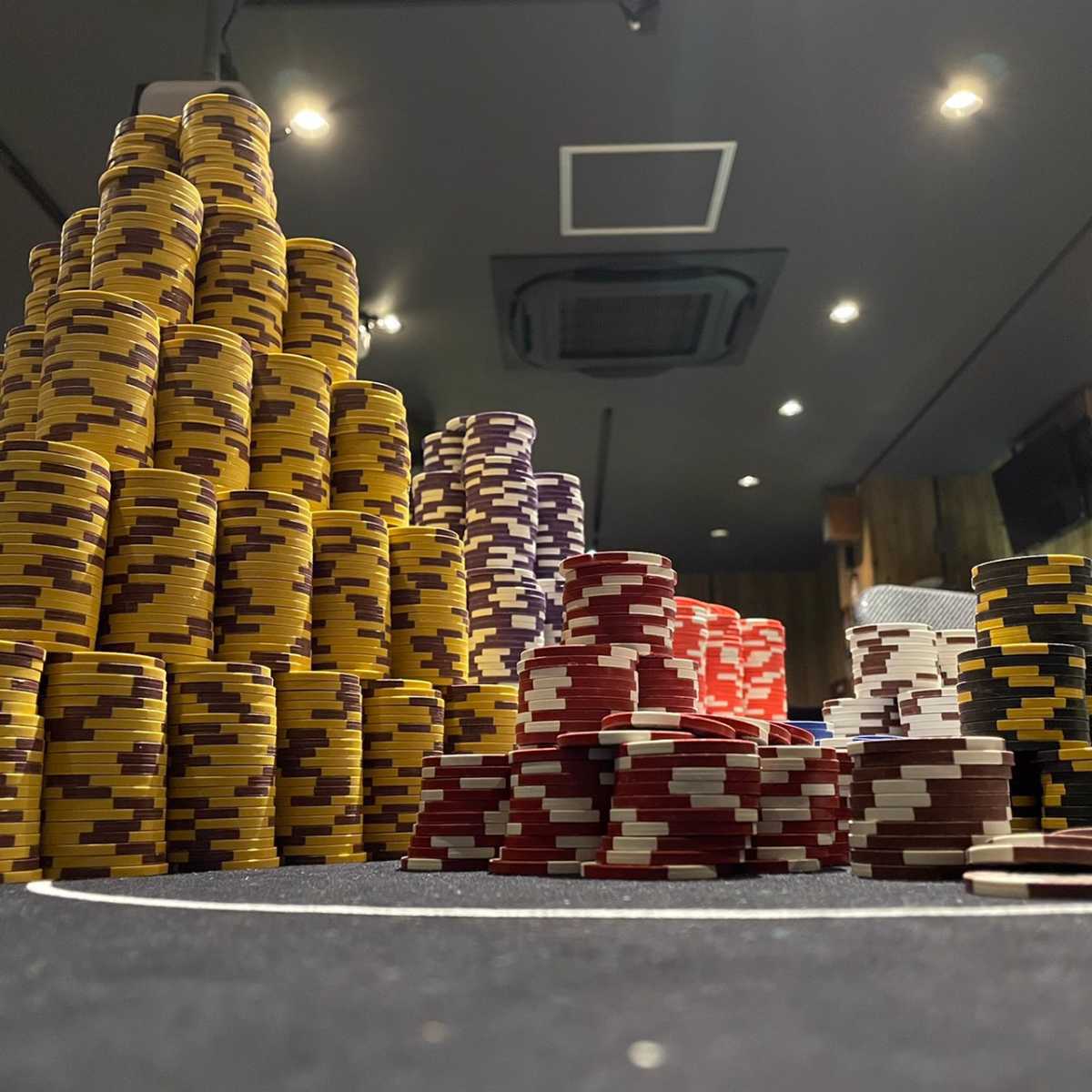 ラスベガスネバダ クレイポーカーチップ 新品 25枚セット｜Yahoo