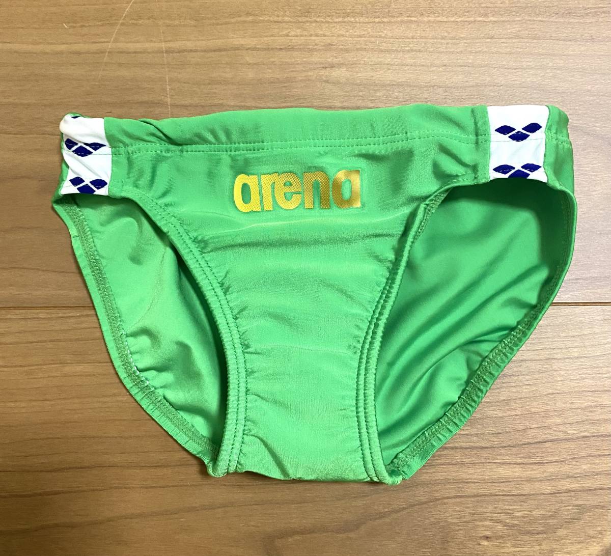 アリーナ arena 競パン ライフセーバー セール arena 競泳水着 競パン