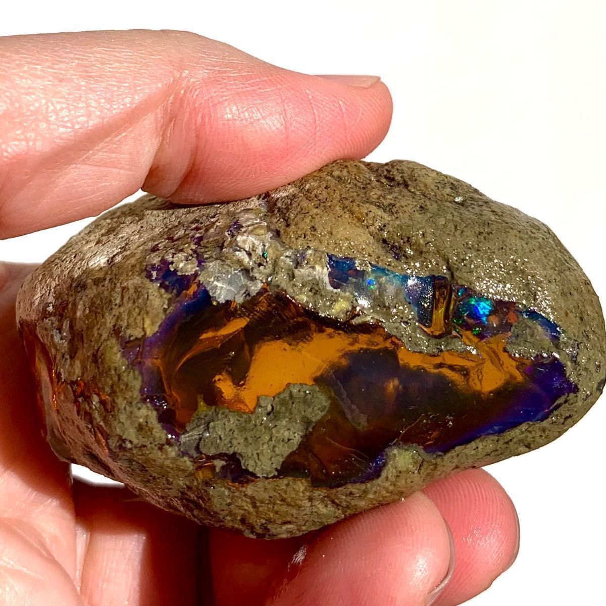 青い斑の浮かぶ魅力的なオレンジオパール74.5ct/ファイアオパール/鉱物