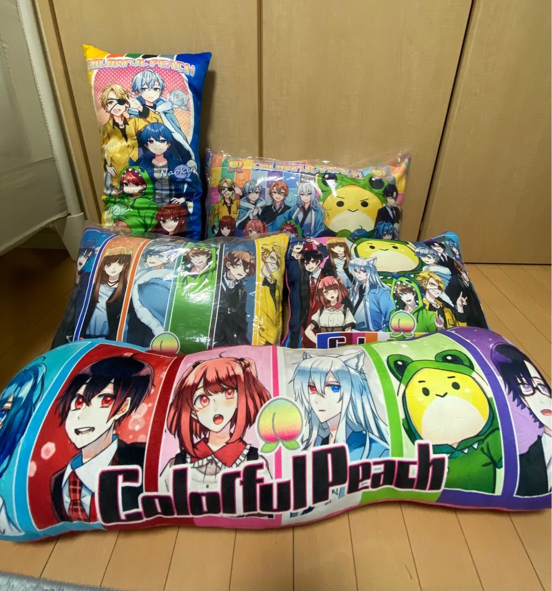 カラフルピーチ しまむら クッション 抱き枕 のあ えと なおきり レア