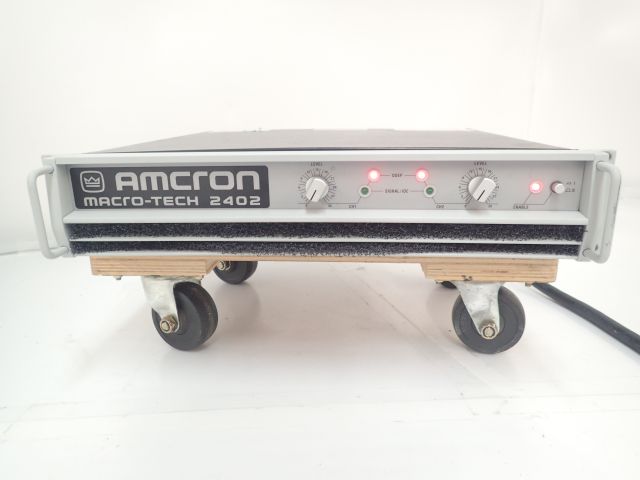 Crown社のパワーアンプ「Macro-Tech 2400」 2台セット Crown社のパワー