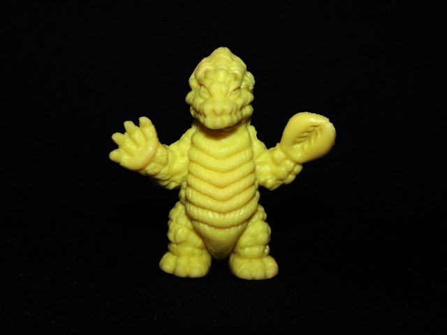 怪獣 ウルトラマン キン消し 黃色 105 個セット ダブリ無。ポピー 丸越