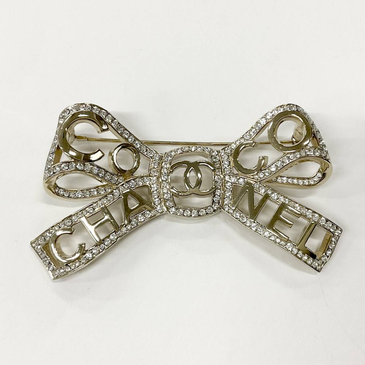 シャネル ブローチ ラインストーン A16 V