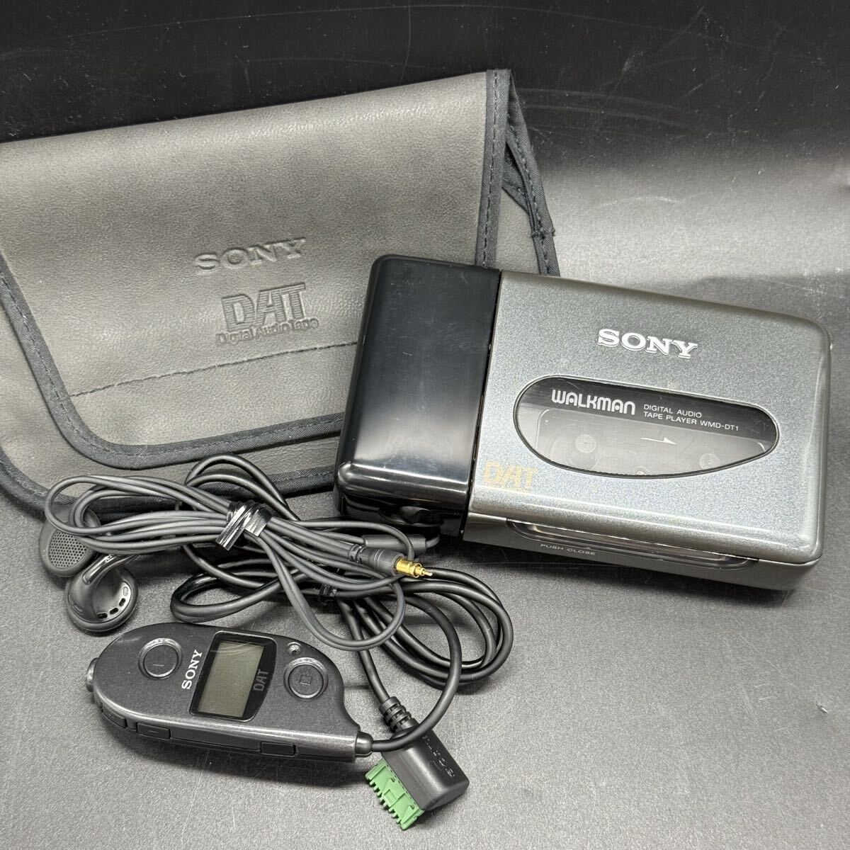 通電 SONY WMD-DT1 DATウォークマン 純正ヘッドホン付 通電 SONY WMD
