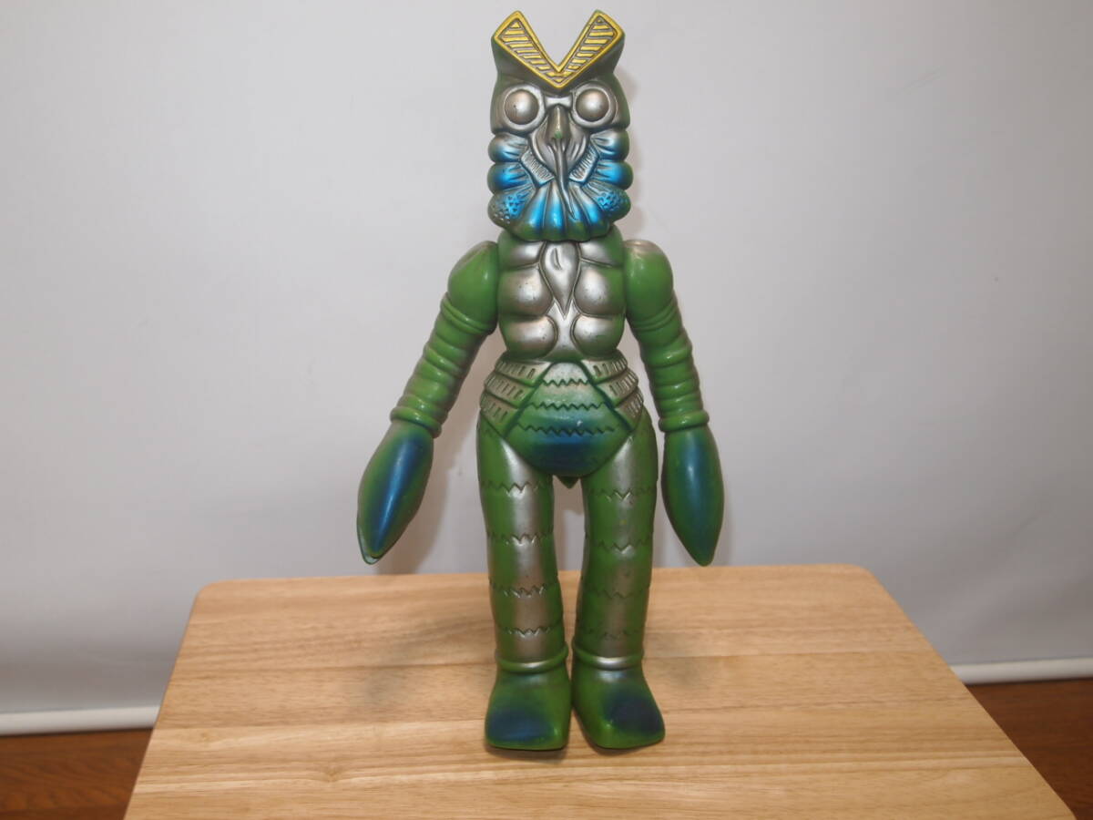 Yahoo!オークション -「ジャイアント バルタン星人」の落札相場・落札価格