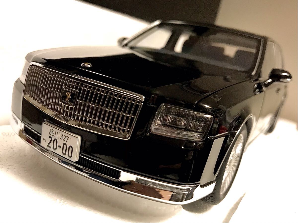 トミカ改】トヨタ・センチュリー 総理大臣専用車 警護車 覆面パトカー