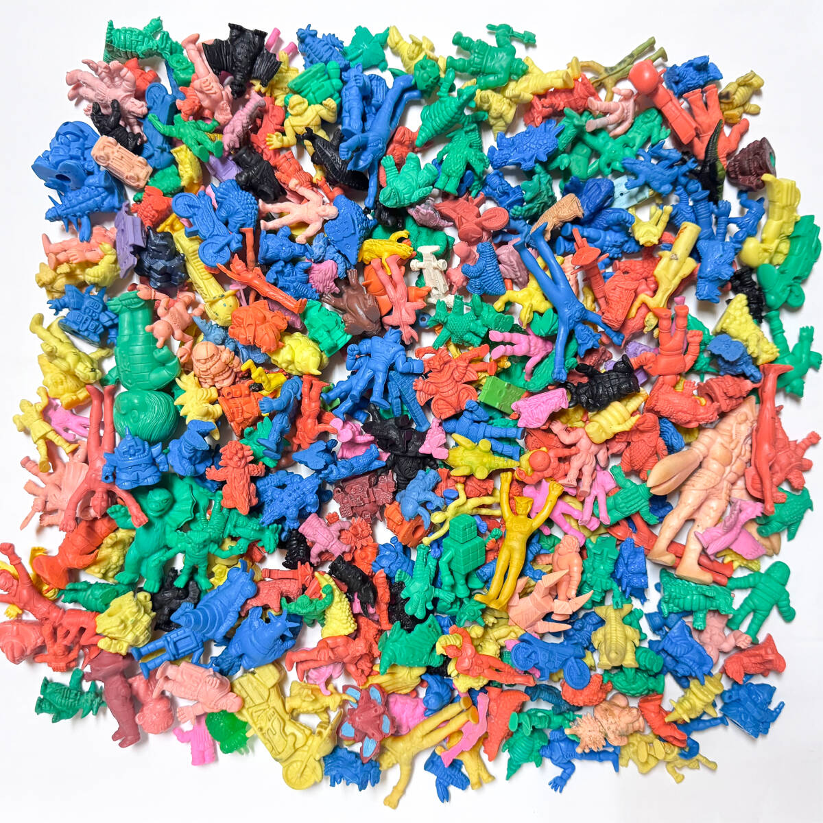 ガン消し キン消し 特撮 怪獣など 当時物 大量まとめ売り 1000体以上