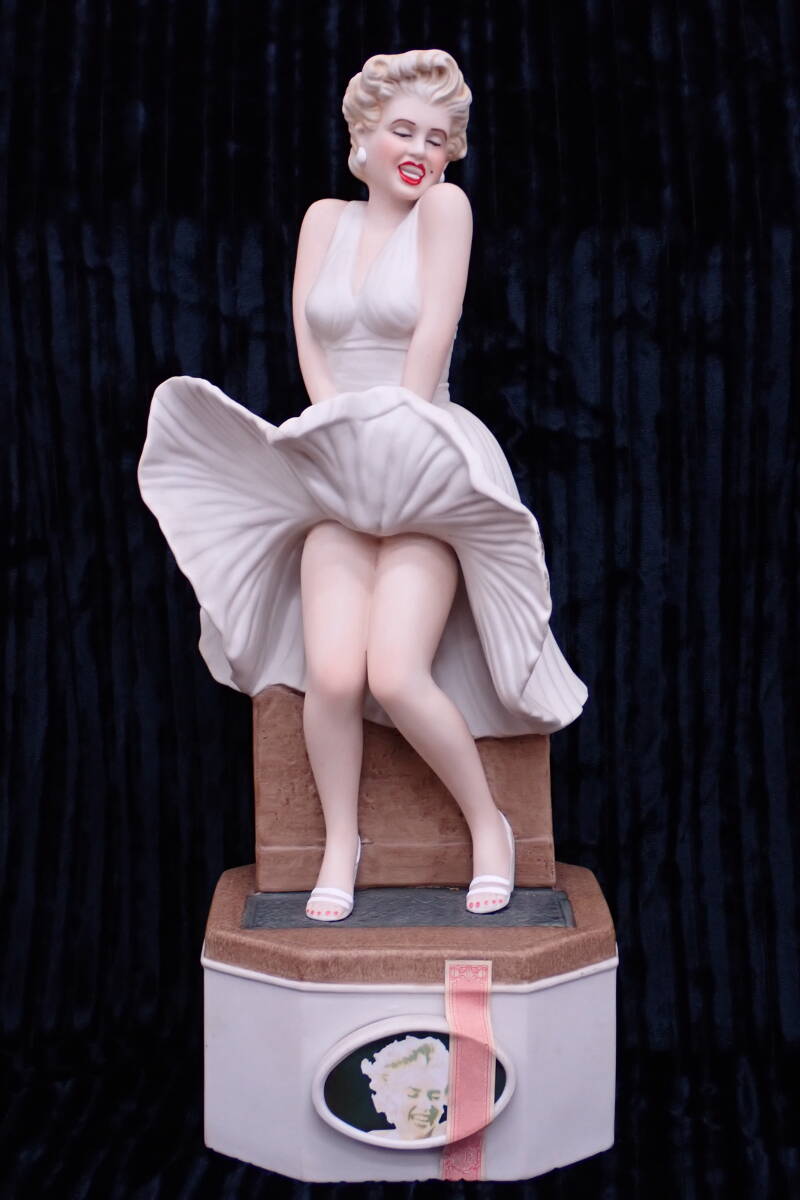 Yahoo!オークション -「マリリンモンロー 陶器ボトル」の落札相場