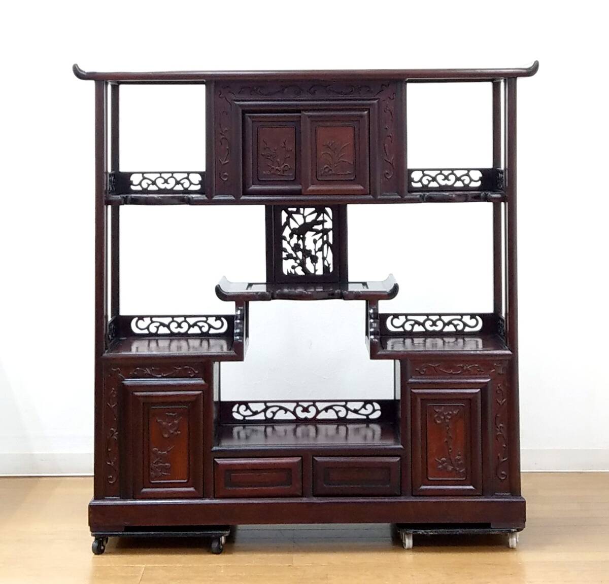 レア 貴重 銘木、骨董品 飾り棚 茶箪笥 透かし彫り 年代品 茶棚和棚