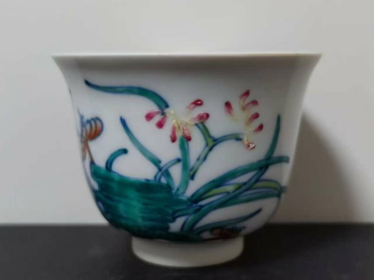 中国 清時代 大清光緒年製款 藍釉 蝶花文 彩絵 碗 一対 中国 清時代 大