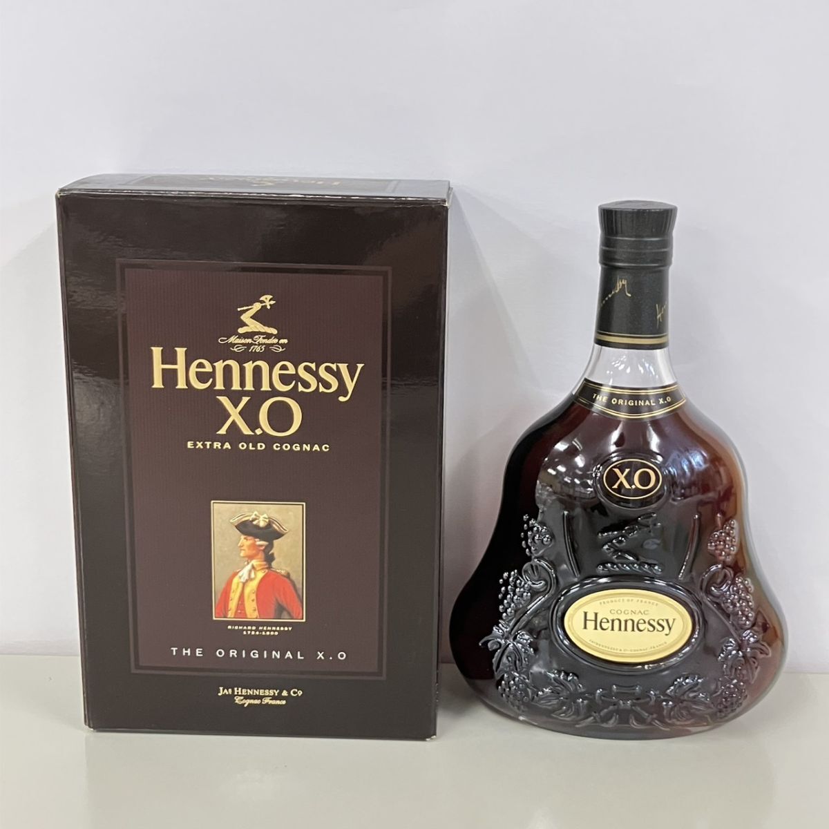 ヘネシー XO 黒キャップ クリアボトル コニャック Hennessy ヘネシー