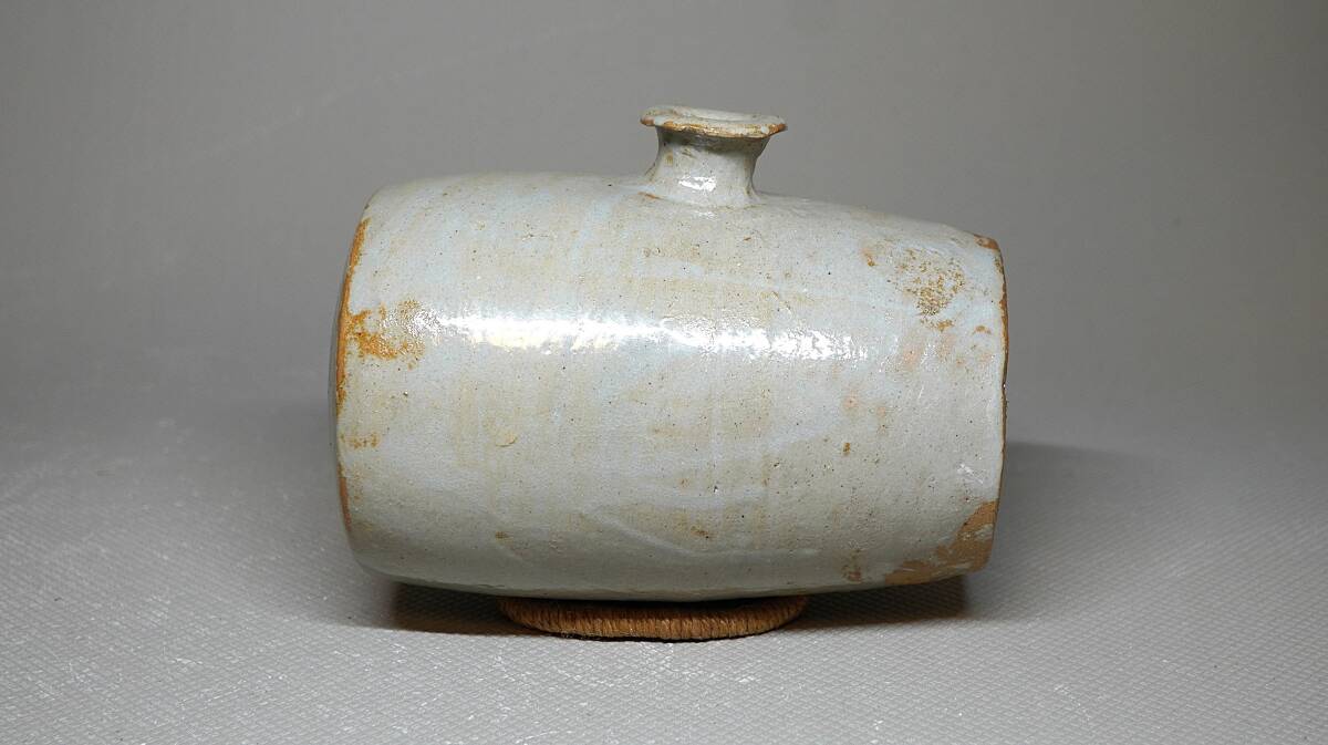 李朝 粉引小俵壺 俵壺 現代美術 朝鮮美術 白磁 鉄絵 俵壺 李朝 朝鮮