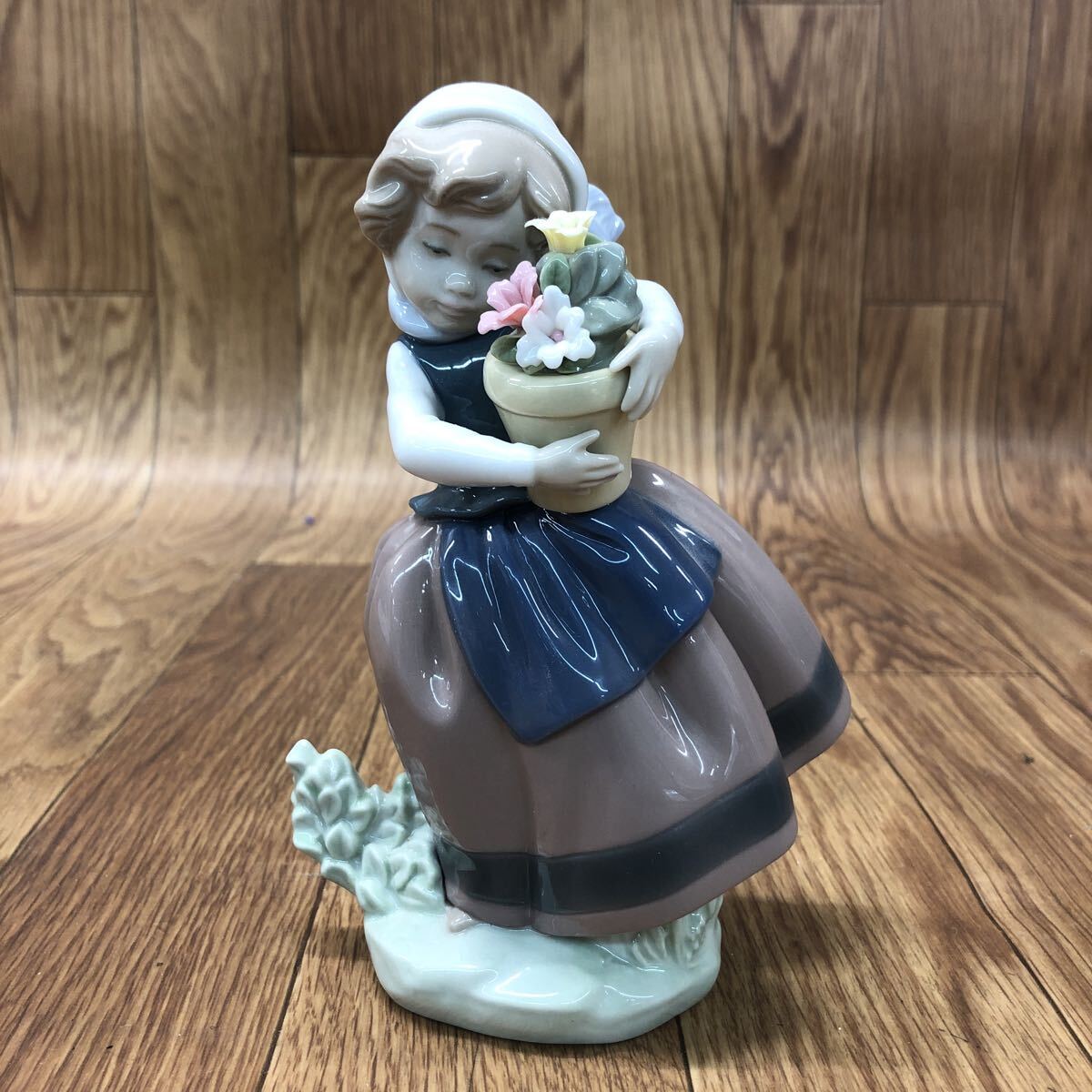 Yahoo!オークション -「春が来た」(リヤドロ) (西洋陶磁)の落札相場