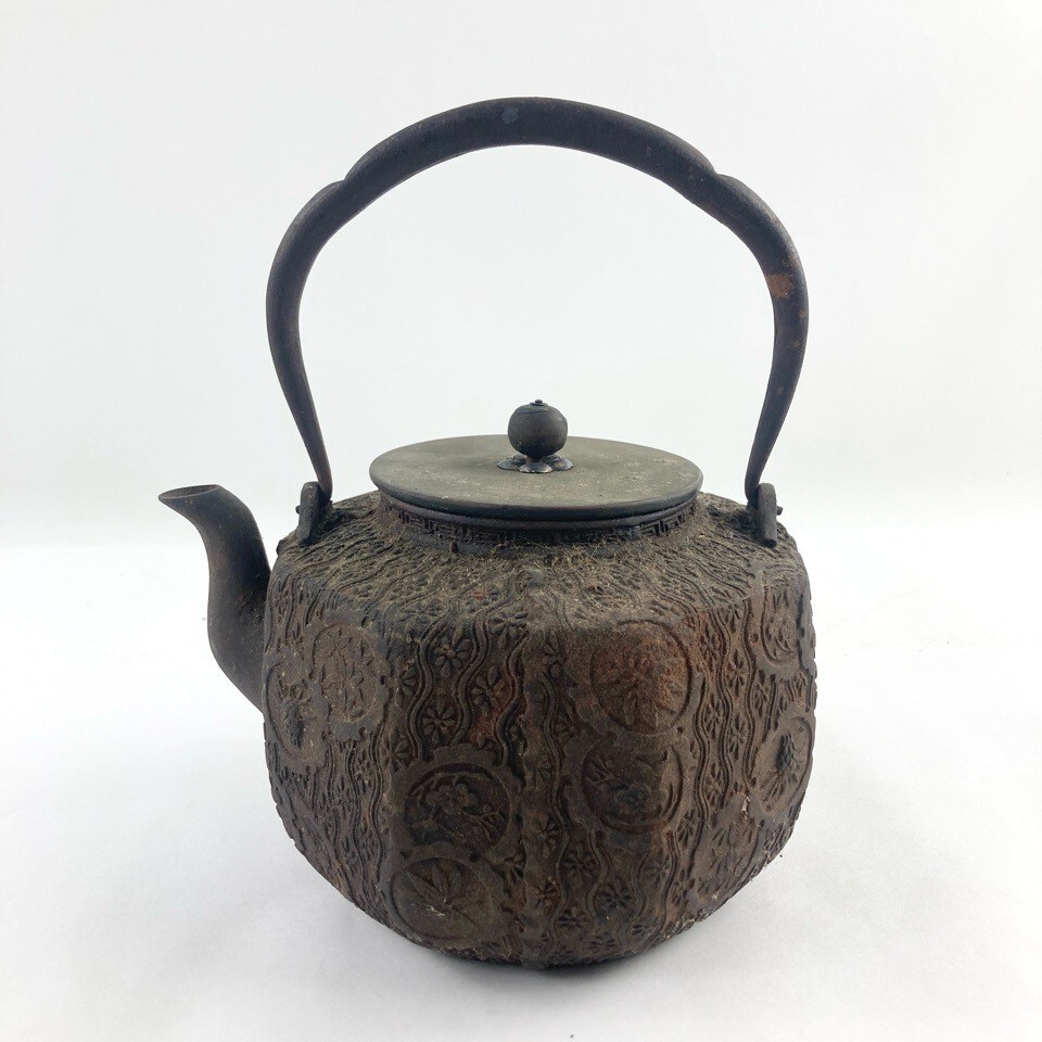 鉄瓶 龍文堂造 古銭模様 錆あり 現状品 ジャンク扱い 鉄瓶 龍文堂造
