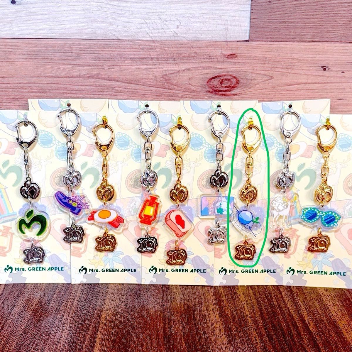 ミセスグリーンアップル ランダムチャーム キーホルダー｜Yahoo!フリマ