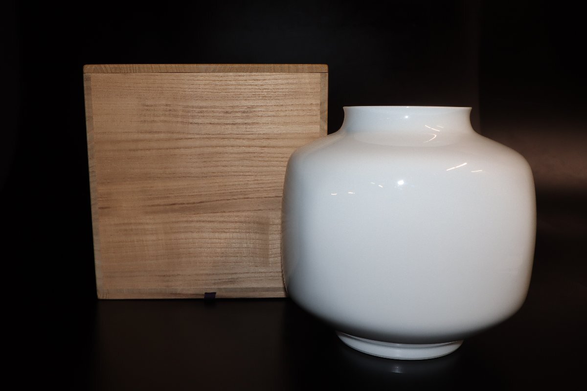 2592 有田焼 中村清六 白磁器 花瓶 花文 未使用 2025年最新】中村清六