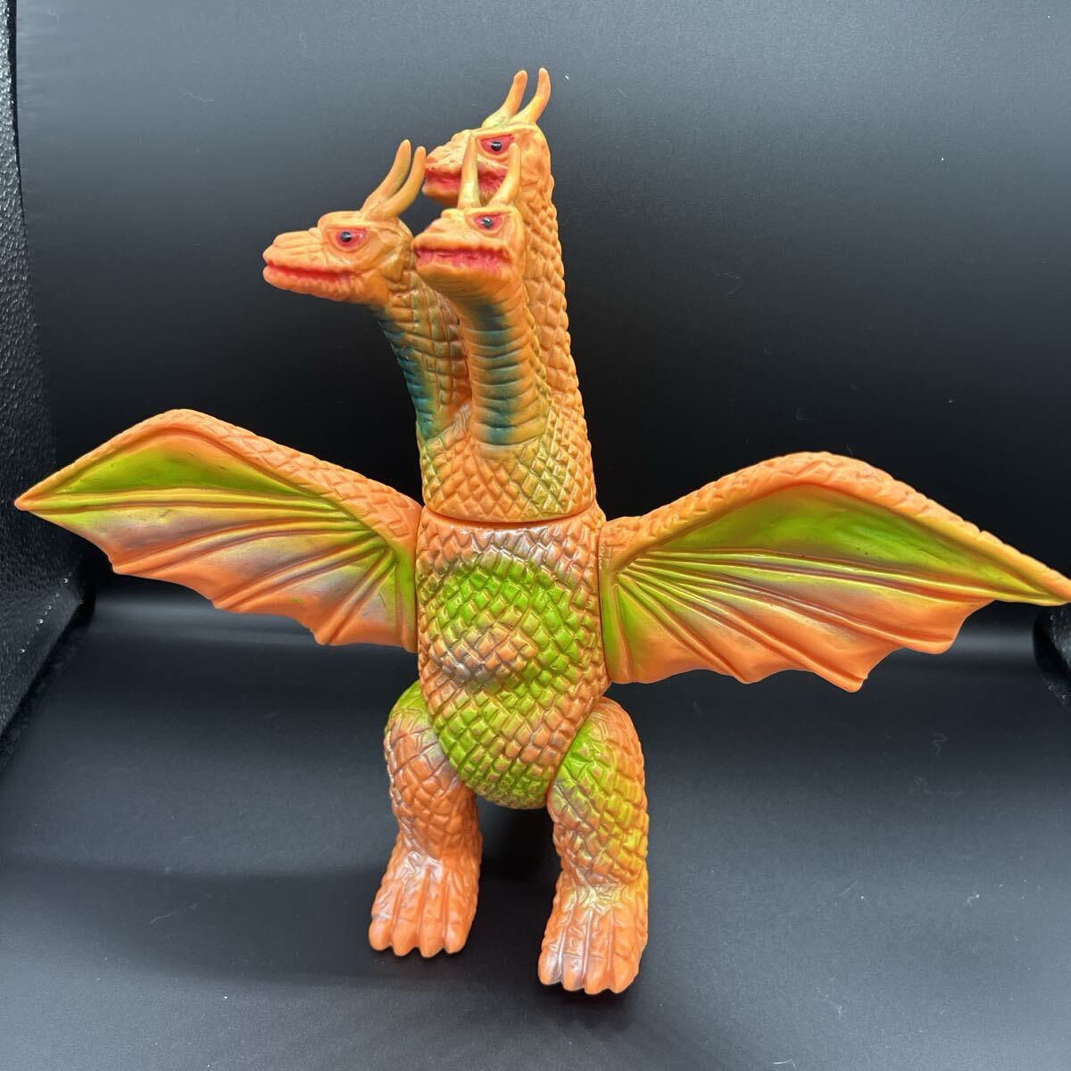 Yahoo!オークション -「ブルマァクキングギドラ」の落札相場・落札価格