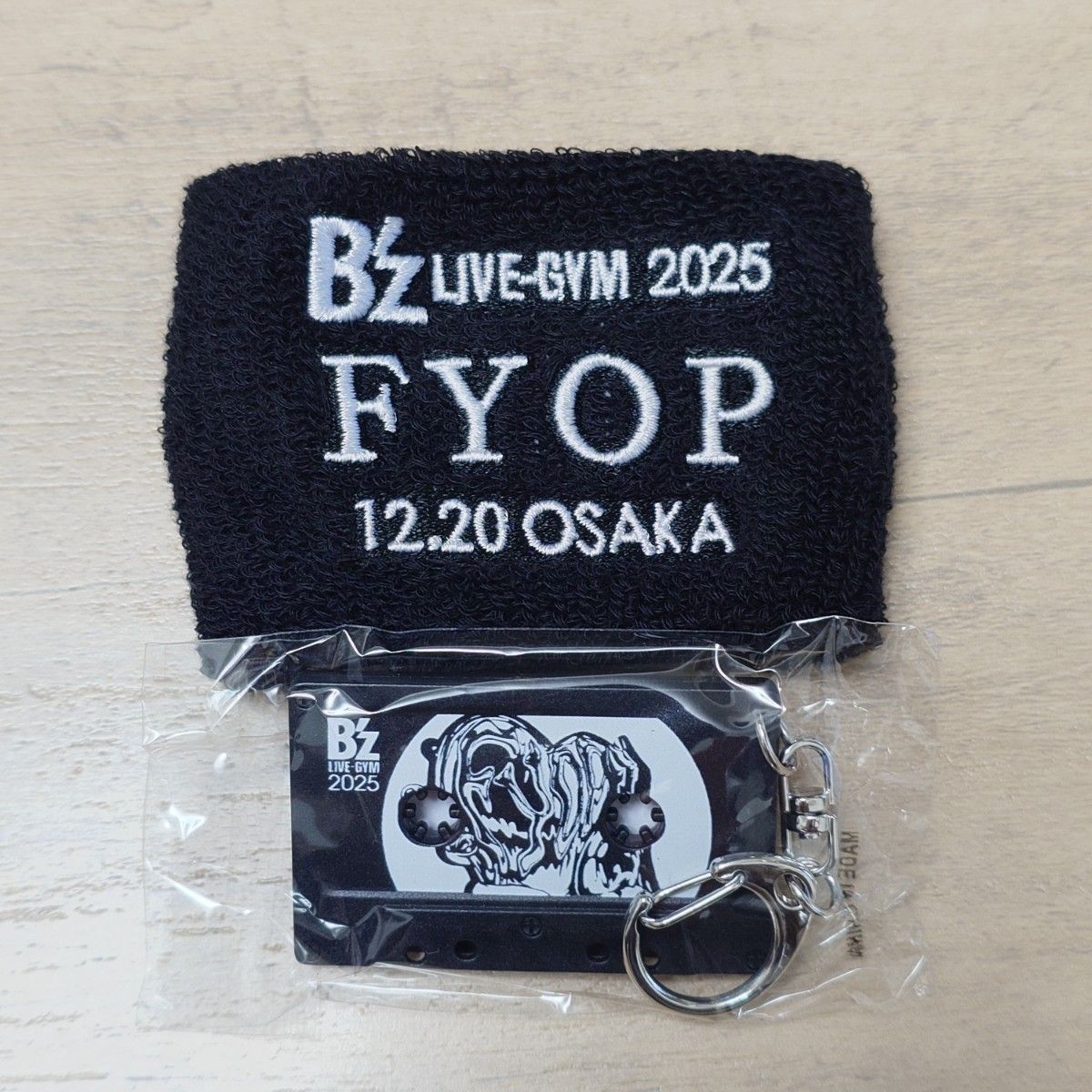 B'z LIVE-GYM 2025 FYOP 大阪 リストバンド カセットチャーム 12月20日