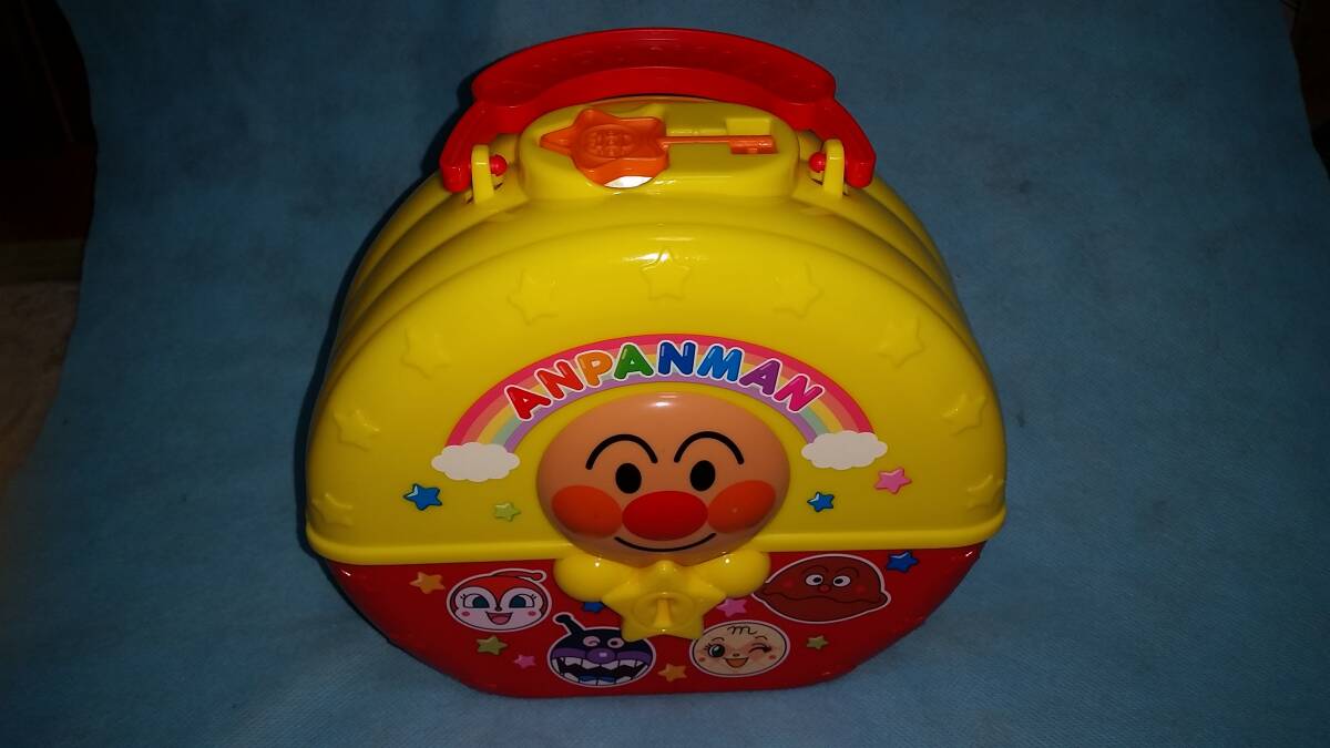 未使用品】不二家 ゴーゴーアンパンマン フィギュア付 2003年物 9個