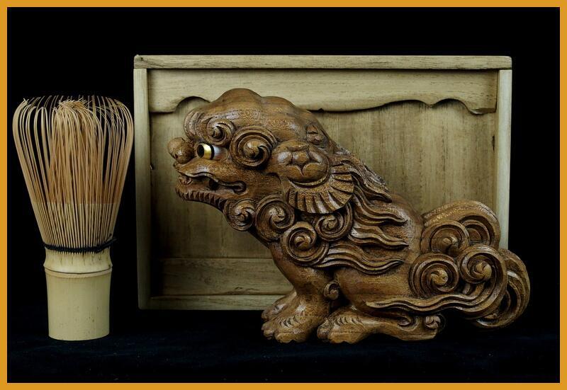 ◇木彫り 獅子の置き物◇唐獅子/狛犬◇天然木(紫檀?)一刀彫◇