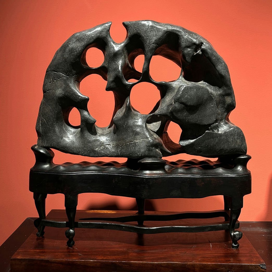 太湖石 置物 擺件 黄花梨台 天然石 唐物 約14kg/ 鑑賞石 WWFT052