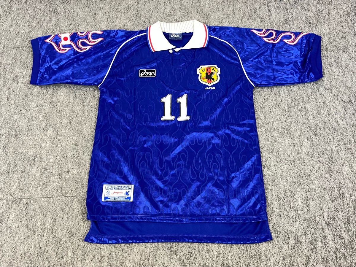 三浦知良選手 直筆サイン入りユニフォーム&応援グッズ一式 12/1(金