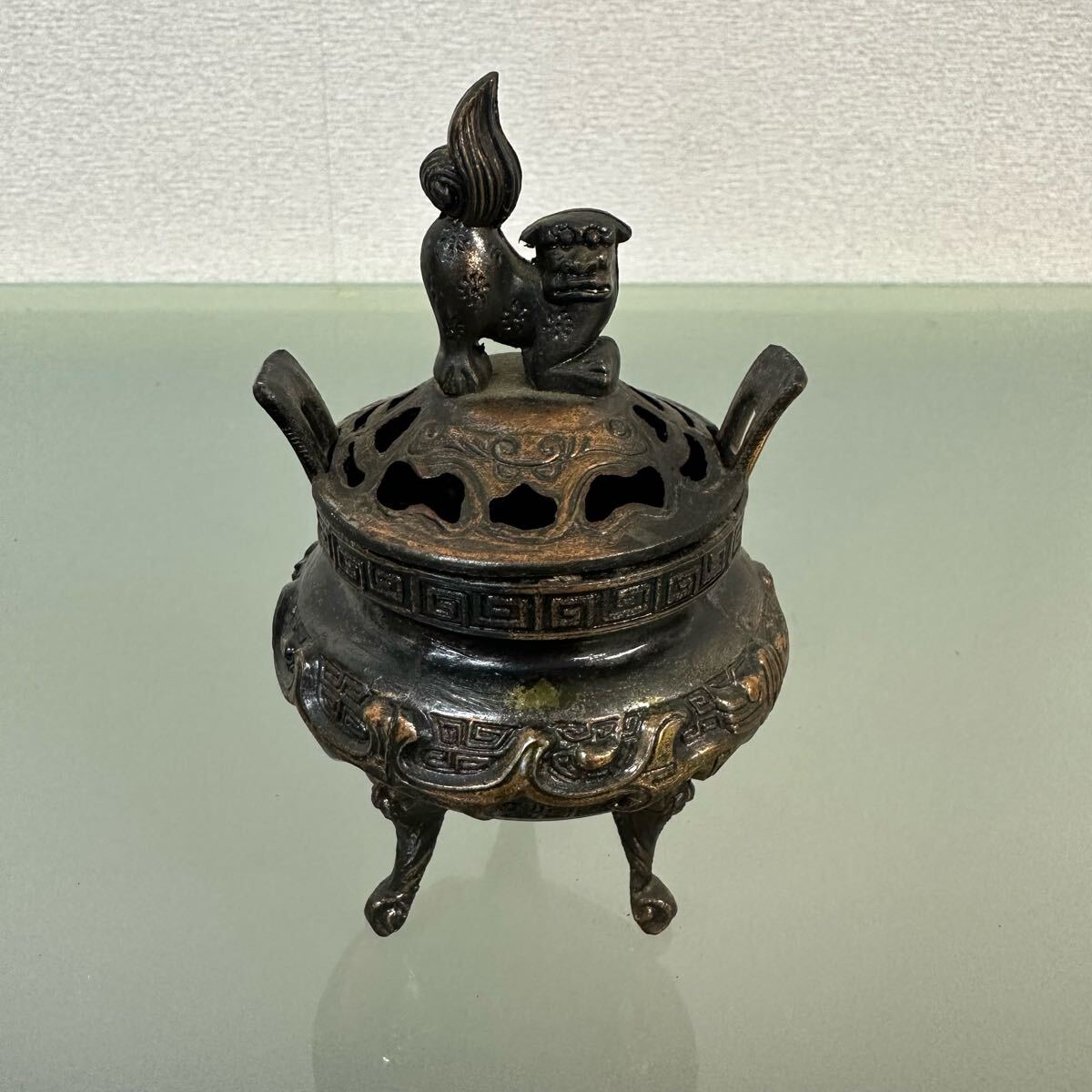 香炉 三つ足 真鍮 ？ 銅 ？ 大明宣徳年製 獅子