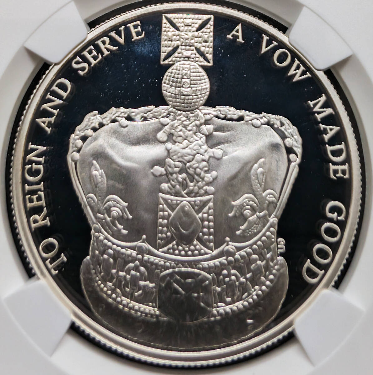 1円スタート 2007年 イギリス エリザベス2世 結婚60周年 ダイヤモンド