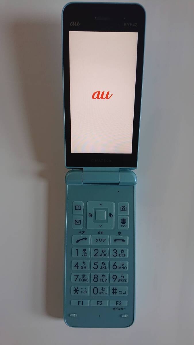 送料無料 au GRATINA KYF42 ライトブルー 美品 SIMロック解除済 】au