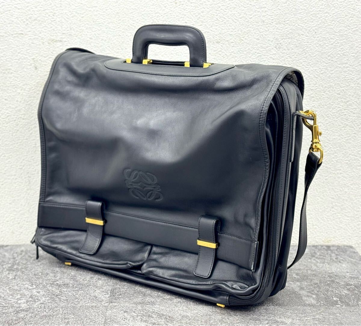 Yahoo!オークション -「ロエベ ガーメントケース」の落札相場・落札価格