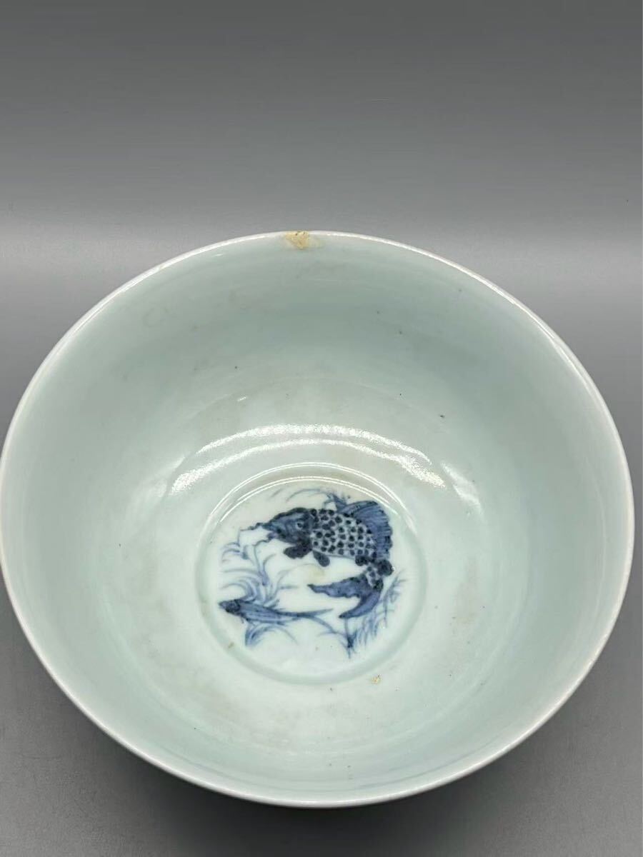 古中国元時期天青釉海水魚紋茶碗 中国美術 青白磁 時代物