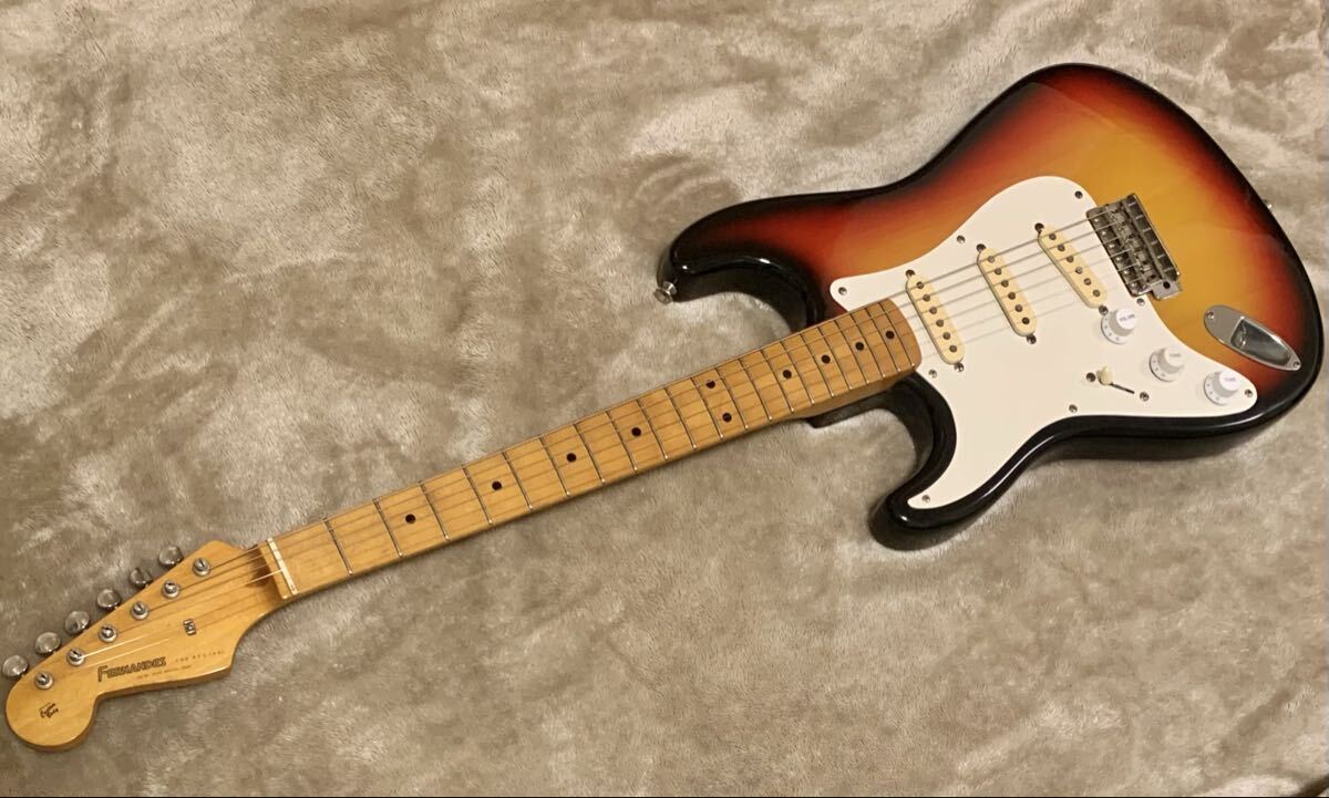 FERNANDES THE RIVIVAL RSTシリーズ ストラト 消えロゴ FERNANDES RST