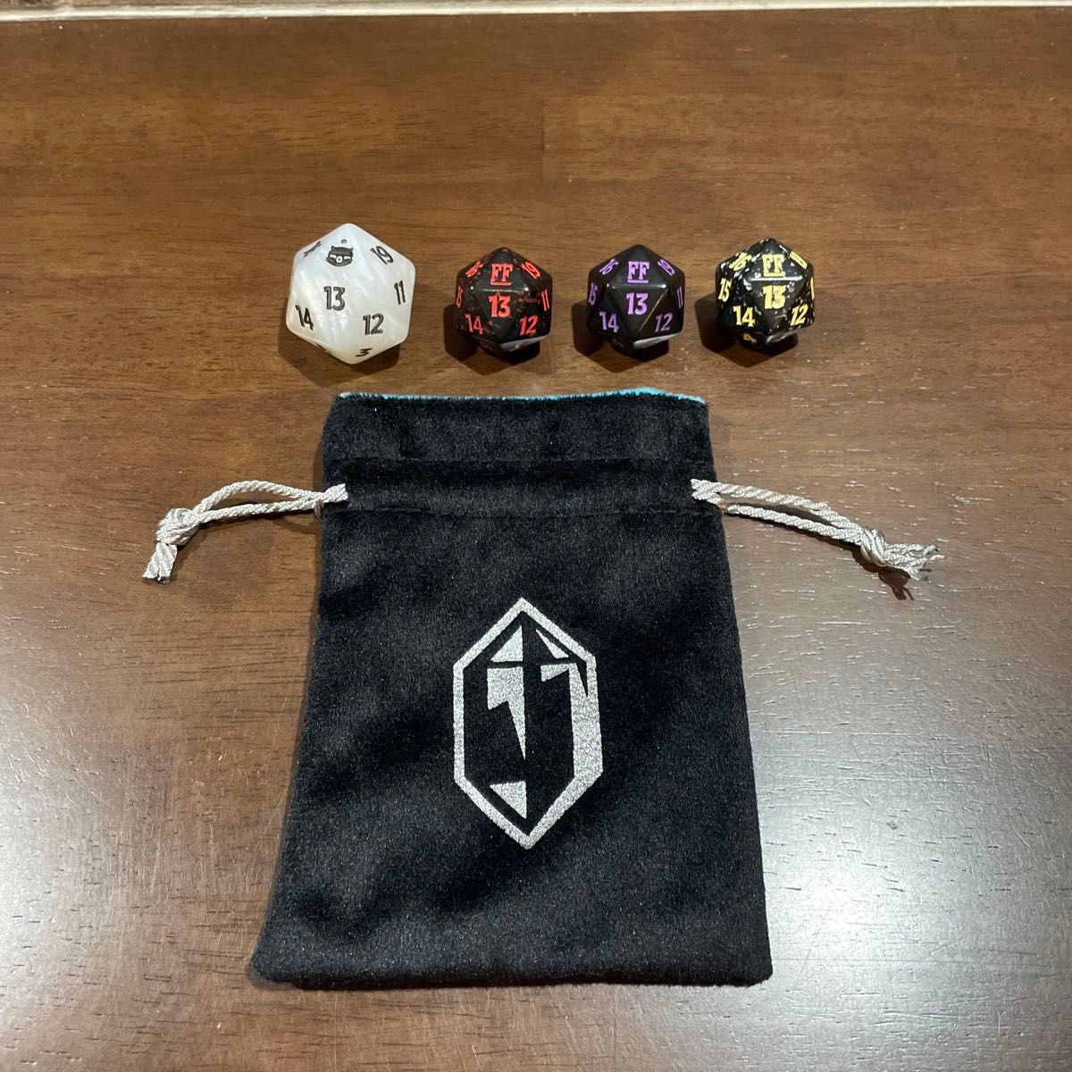 mtg 超稀少 20面 クリスタルダイス ff セット mtg 超稀少 20面