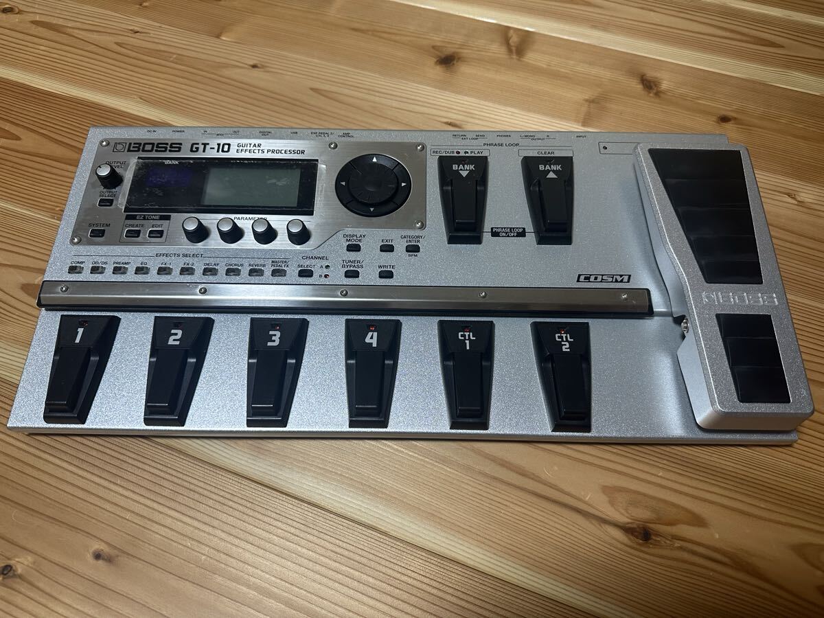 BOSS / GT-10 +キャリングケース付き中古美品! BOSS / GT-10 +