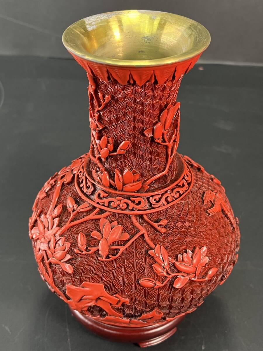 中国美術工芸品 赤漆 彫刻壺 （花瓶） 4355W3)*中国美術工芸品 骨董品