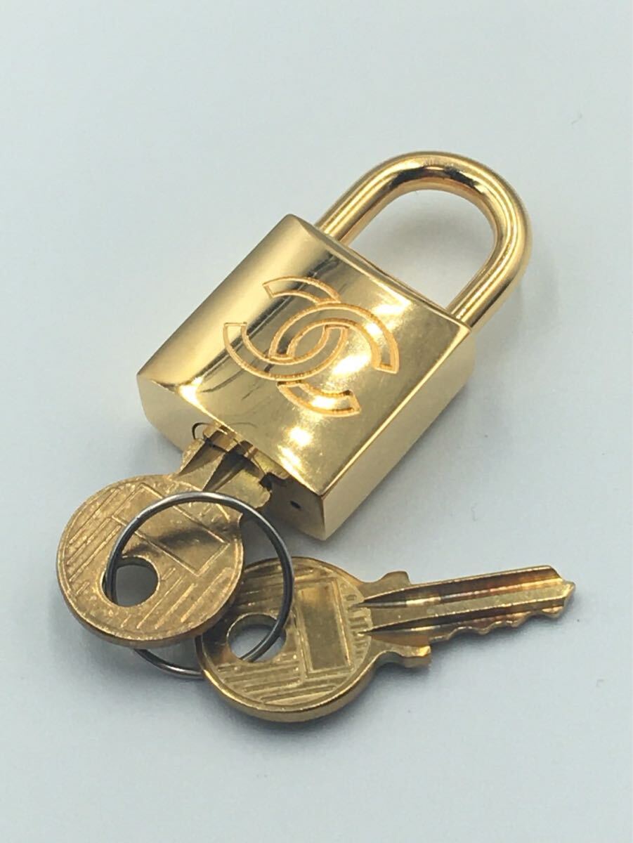 Yahoo!オークション -「シャネル 南京錠」の落札相場・落札価格