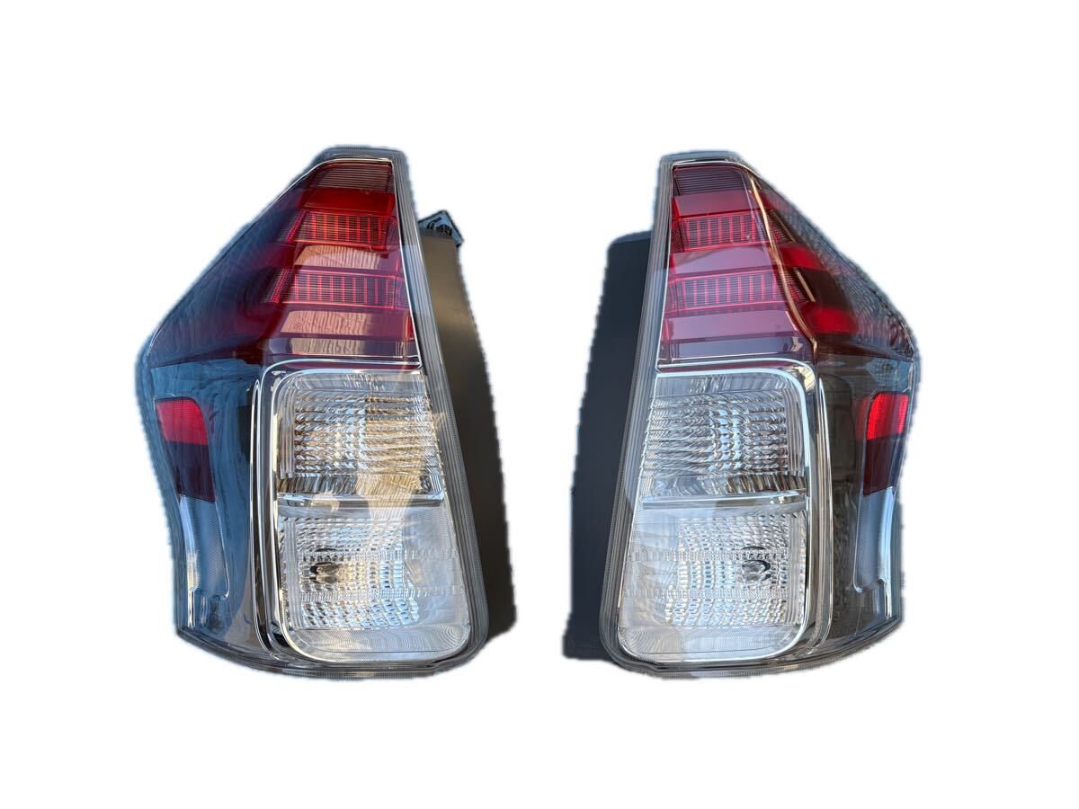 Yahoo!オークション -「プリウスα テールランプ 純正」の落札相場