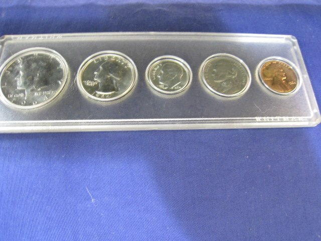 Yahoo!オークション -「アメリカミントセット」(貨幣) の落札相場