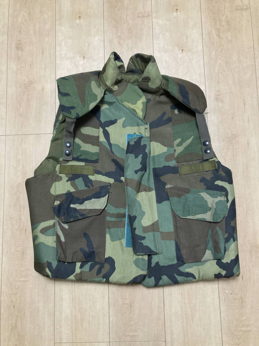 Yahoo!オークション -「米軍 防弾チョッキ」の落札相場・落札価格