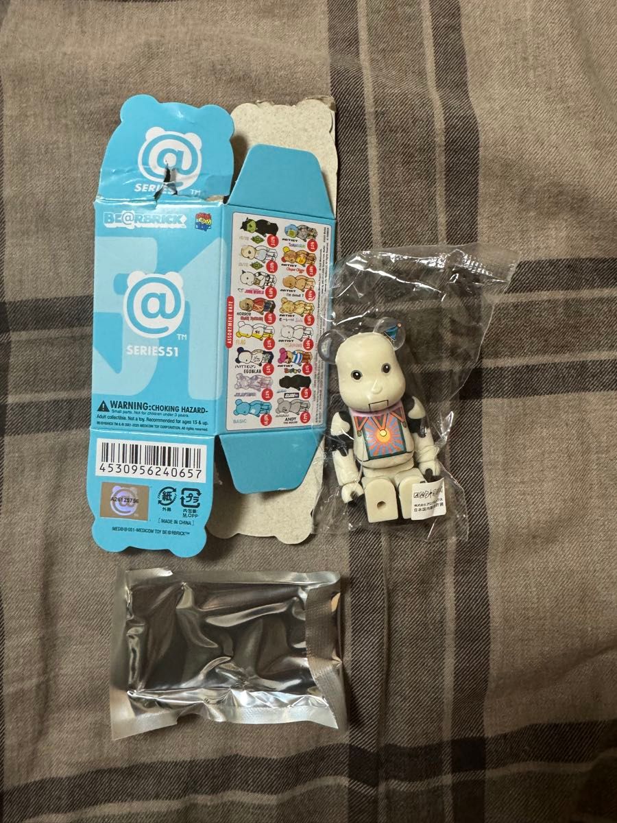 新品【エスクプス】seventeen BE@RBRICK ベアブリック 400% メディコム