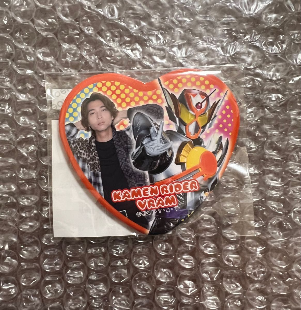 仮面ライダーガヴ TOS くじ 特大ハート型缶バッジ ラキア ヴラム ①②