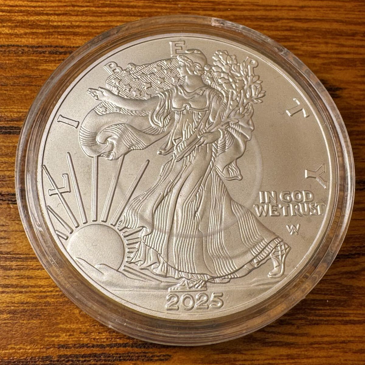 Yahoo!オークション -「1ドル銀貨 イーグル」の落札相場・落札価格