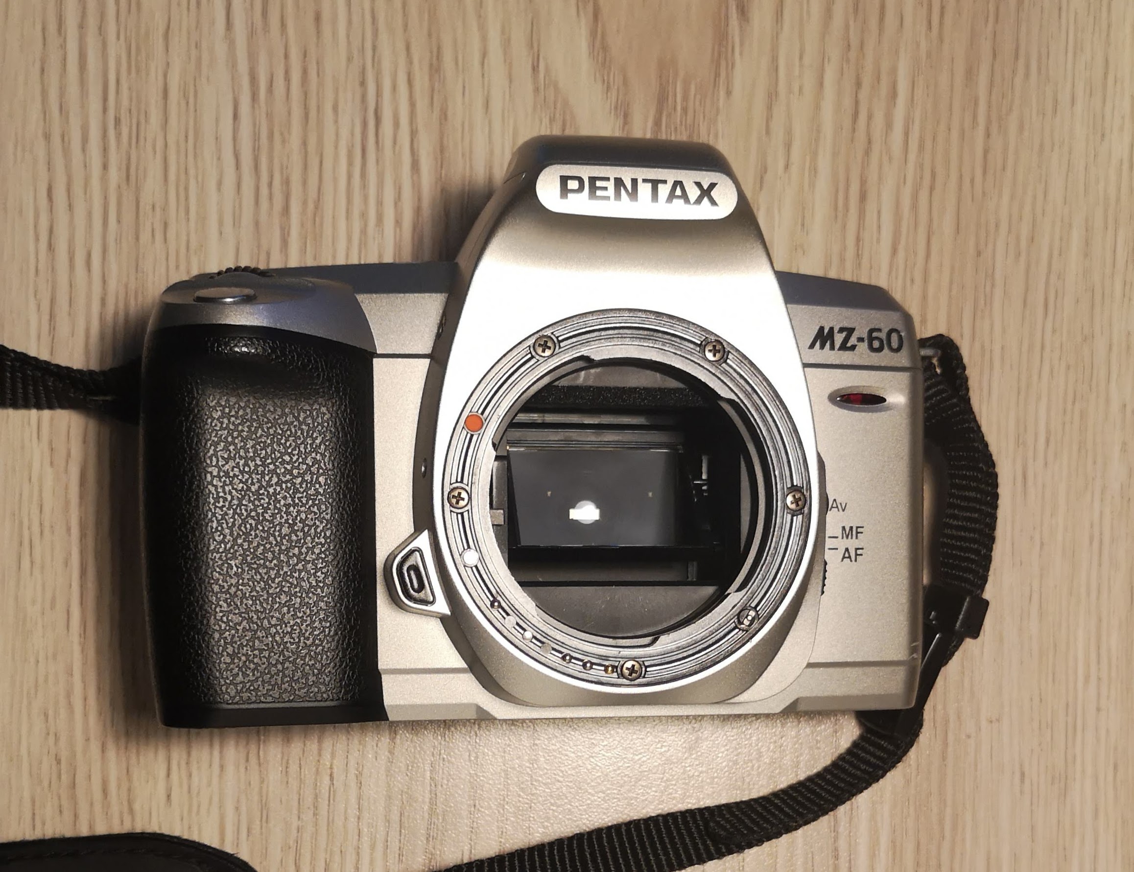 フィルムカメラ PENTAX MZ-60 10 Years too late - Pentax MZ-60 (ZX