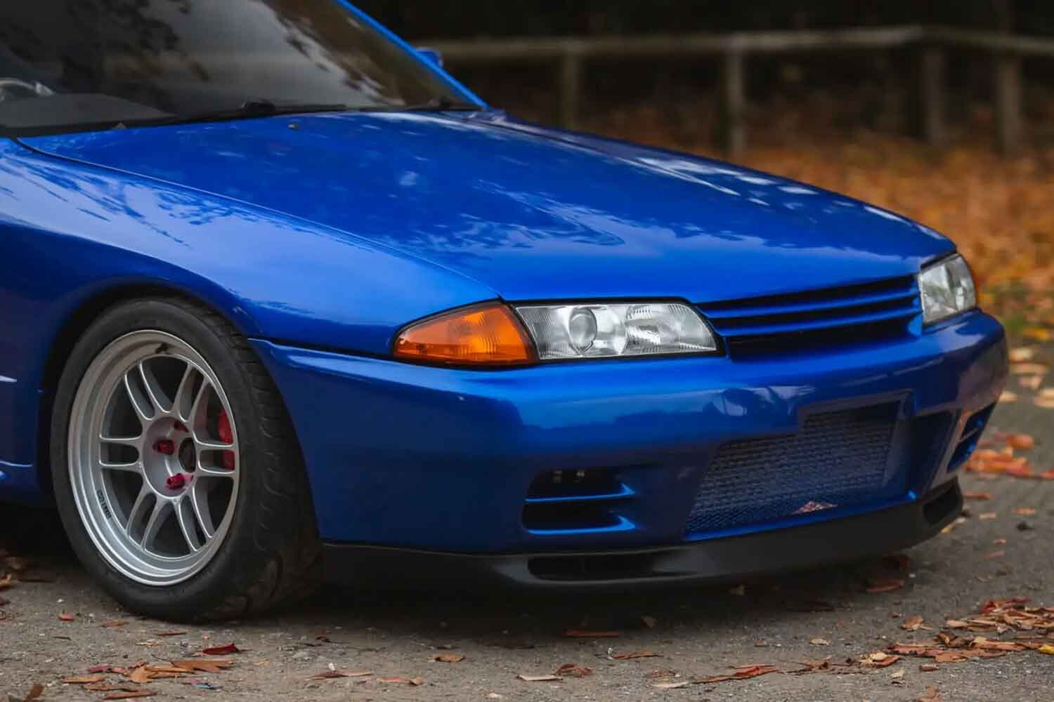 チューンドBNR32型「スカイラインGT-R」がオークションに登場