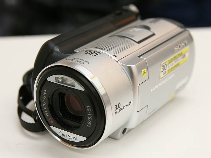 Sony DCR-SR100 ビデオカメラ 本体 衝撃を受けても撮影し続けるHDD