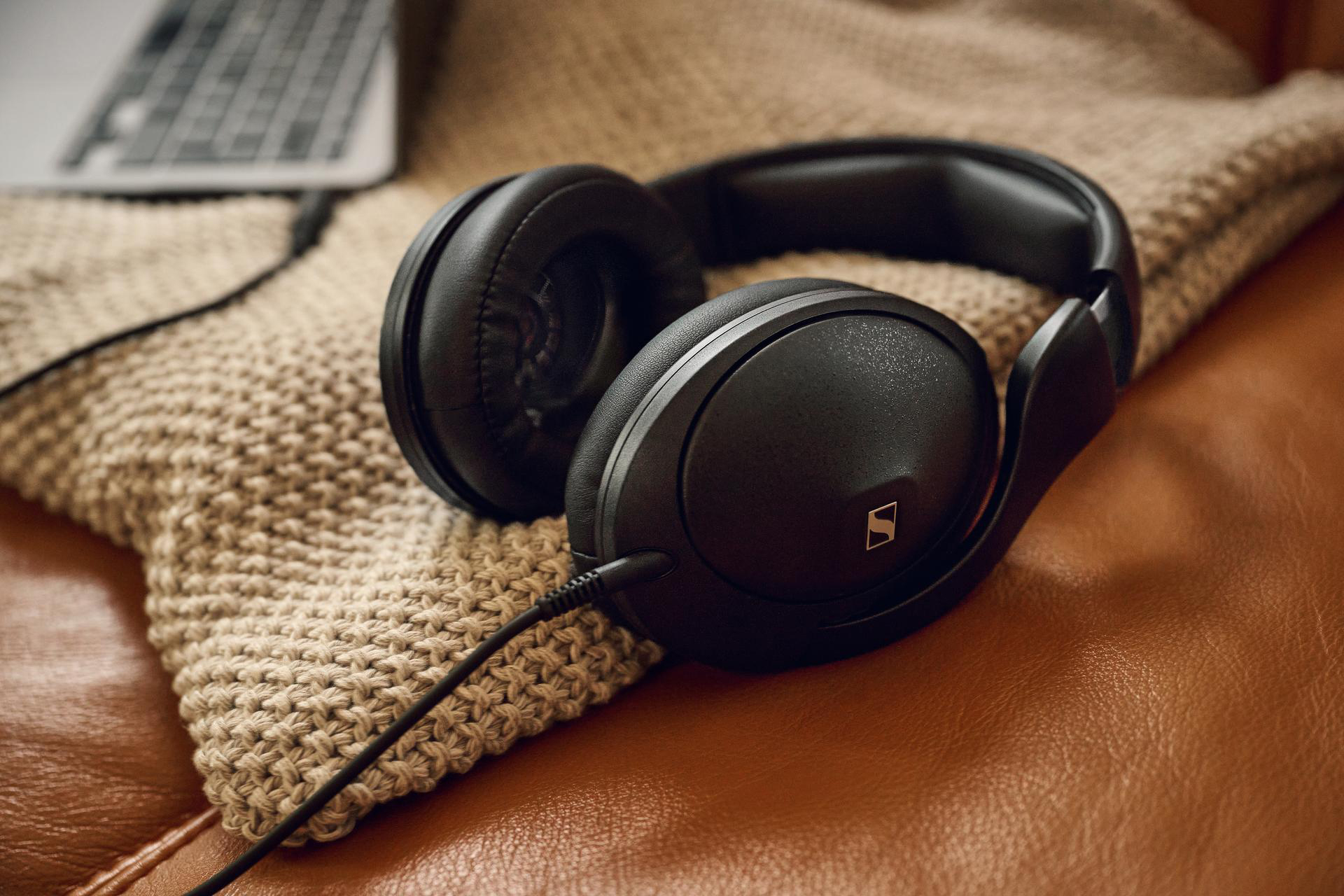 ゼンハイザー Sennheiser ヘッドホン 有線 HD 560S 【公式通販】