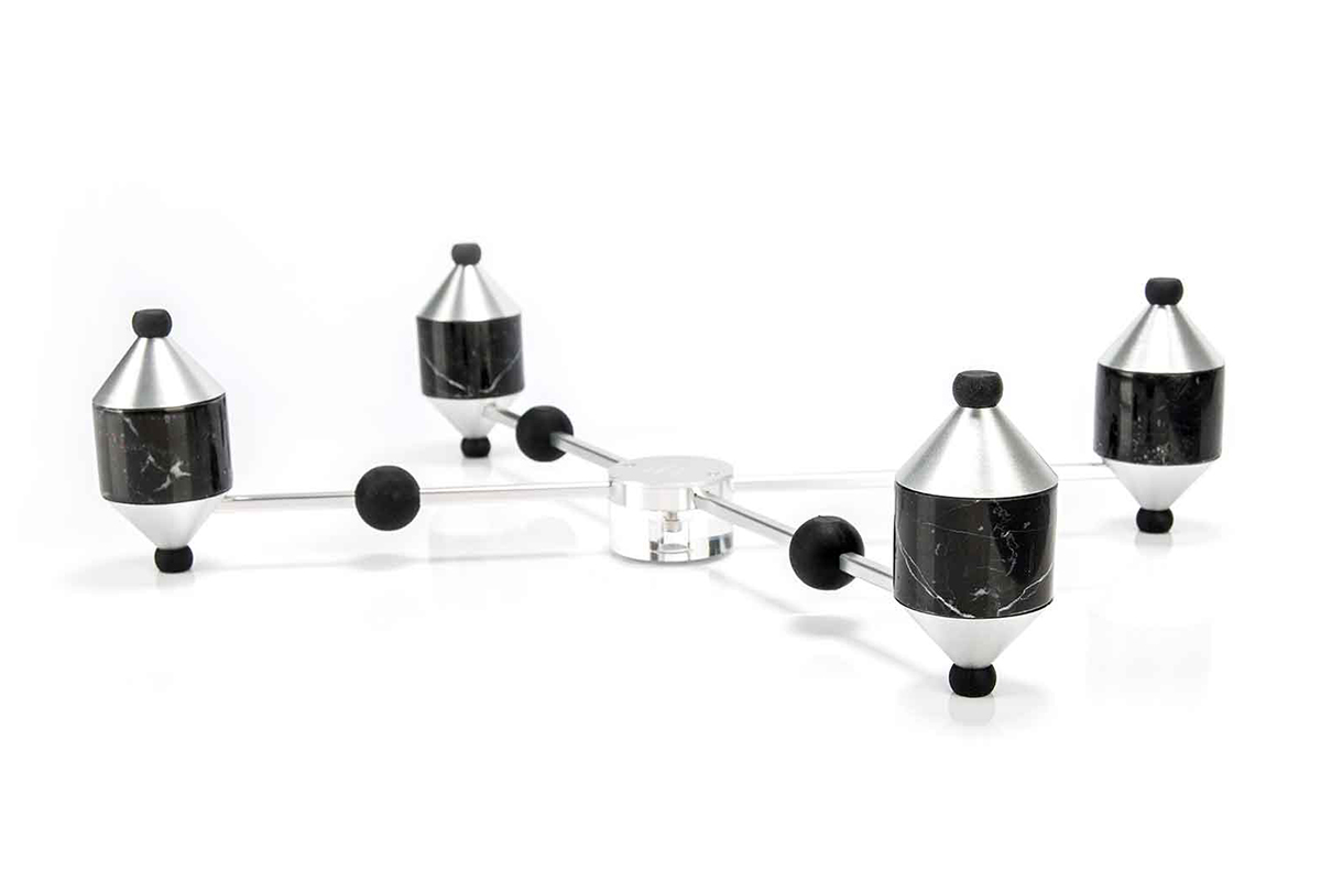 iFi-Audio、大理石採用のProシリーズ専用オーディオラック「Pro iRACK