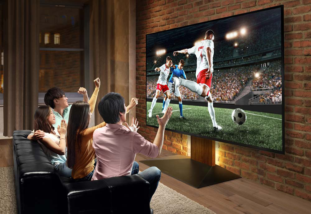 業界初、90型まで対応した大型テレビ専用壁寄せスタンド - AV Watch